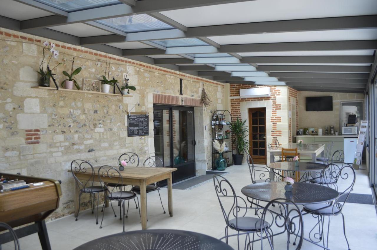 Le Prieure Des Fontaines Hotel Les Preaux Екстериор снимка