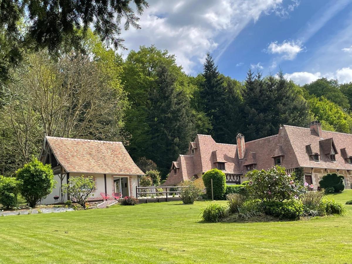 Le Prieure Des Fontaines Hotel Les Preaux Екстериор снимка